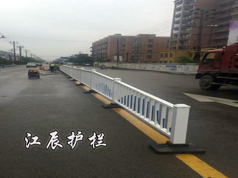 城市常規道路護欄