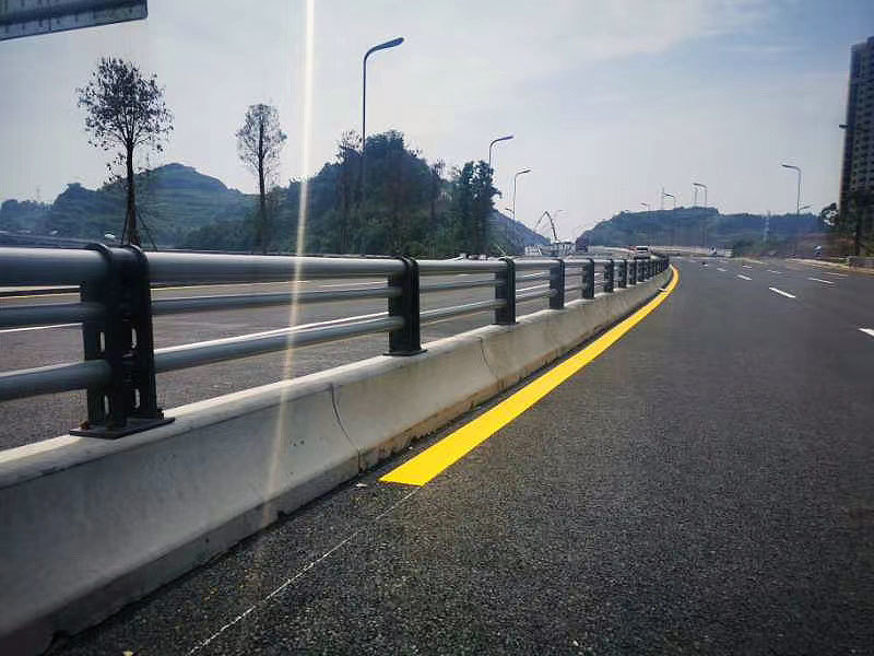 不鏽鋼防撞隔離欄杆